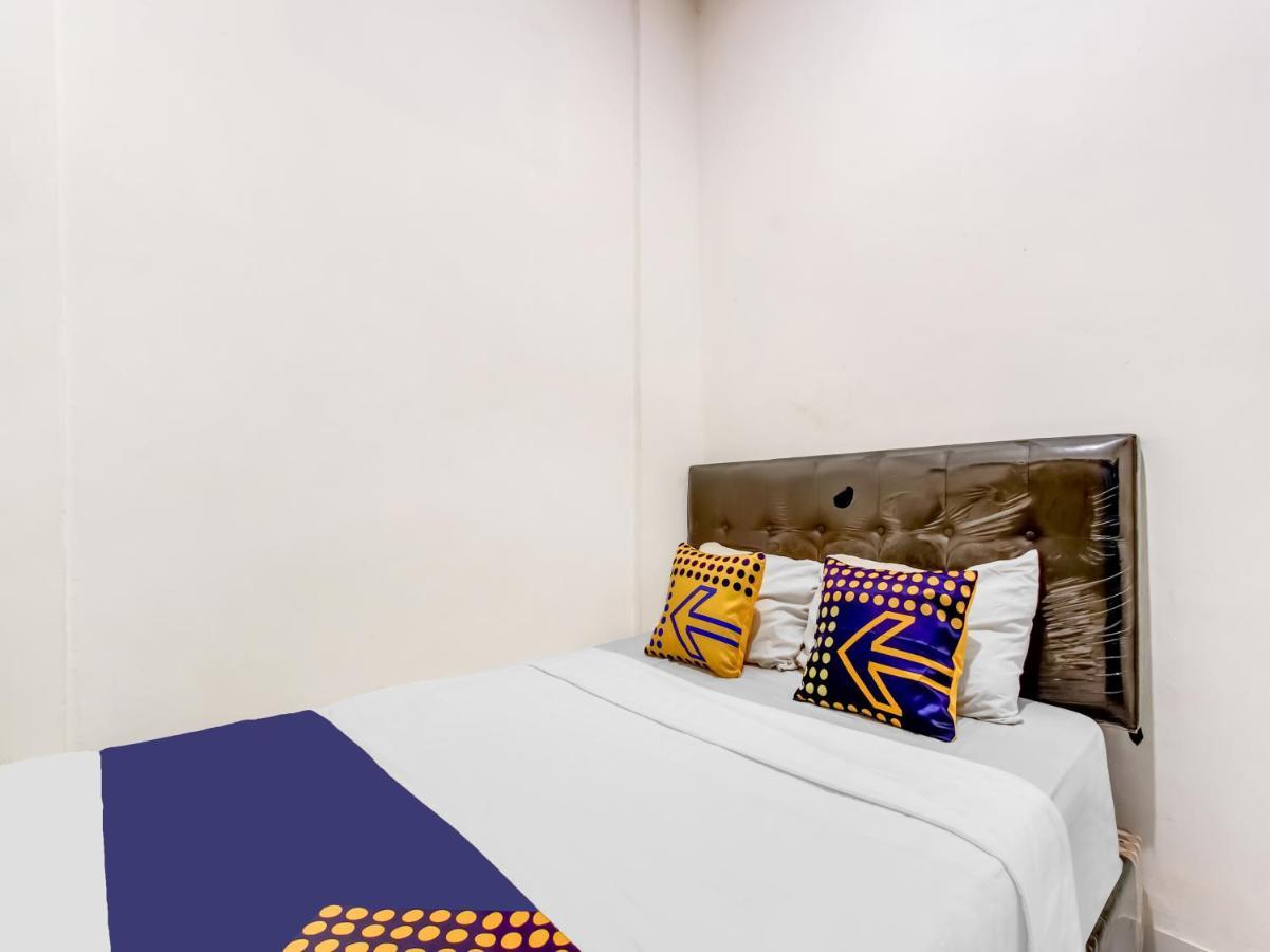 Oyo Life 91374 Asia Stay Semarang Syariah Exterior photo