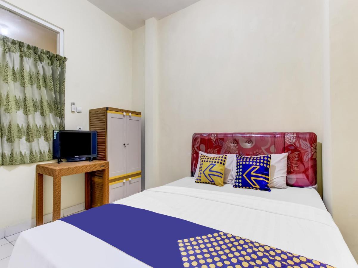 Oyo Life 91374 Asia Stay Semarang Syariah Exterior photo